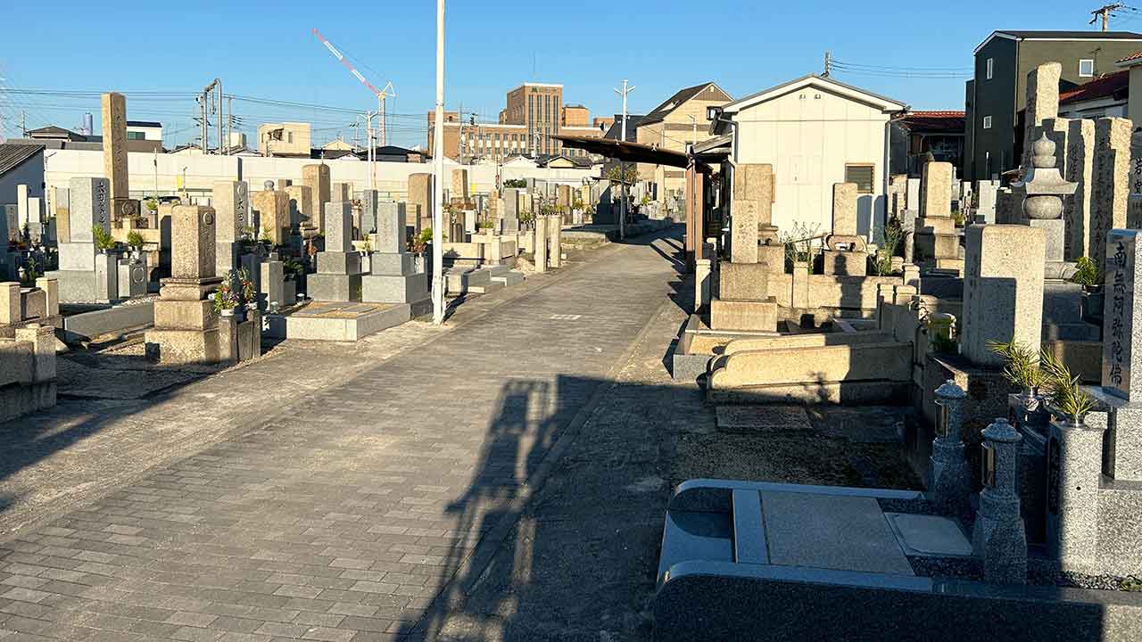 城蓮寺・池内共同墓地の眺め